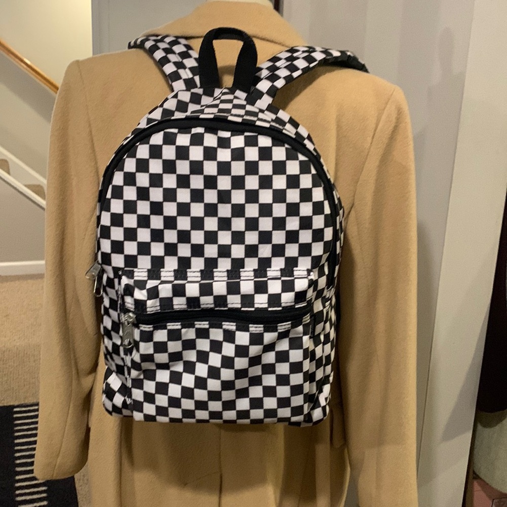 Everest Checkered Backpack 🎒